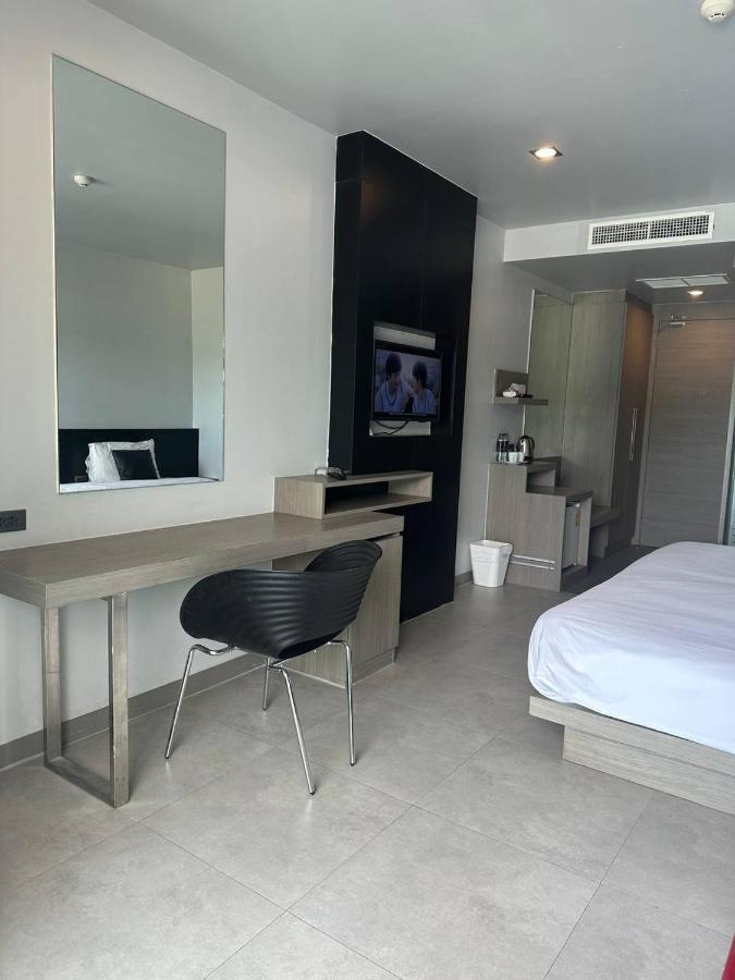 At Patong Hotel - SHA Certified Exterior foto
