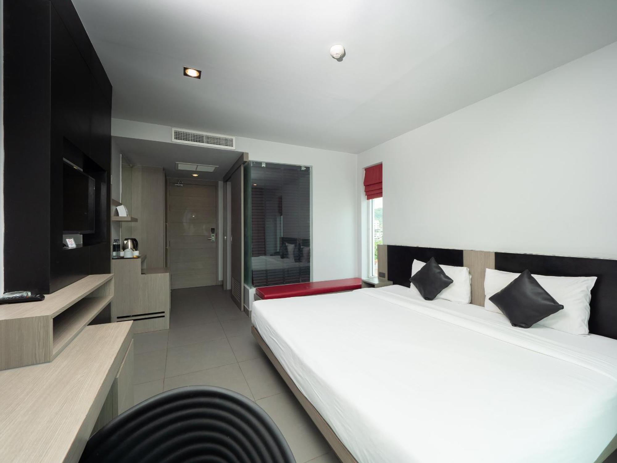 At Patong Hotel - SHA Certified Exterior foto