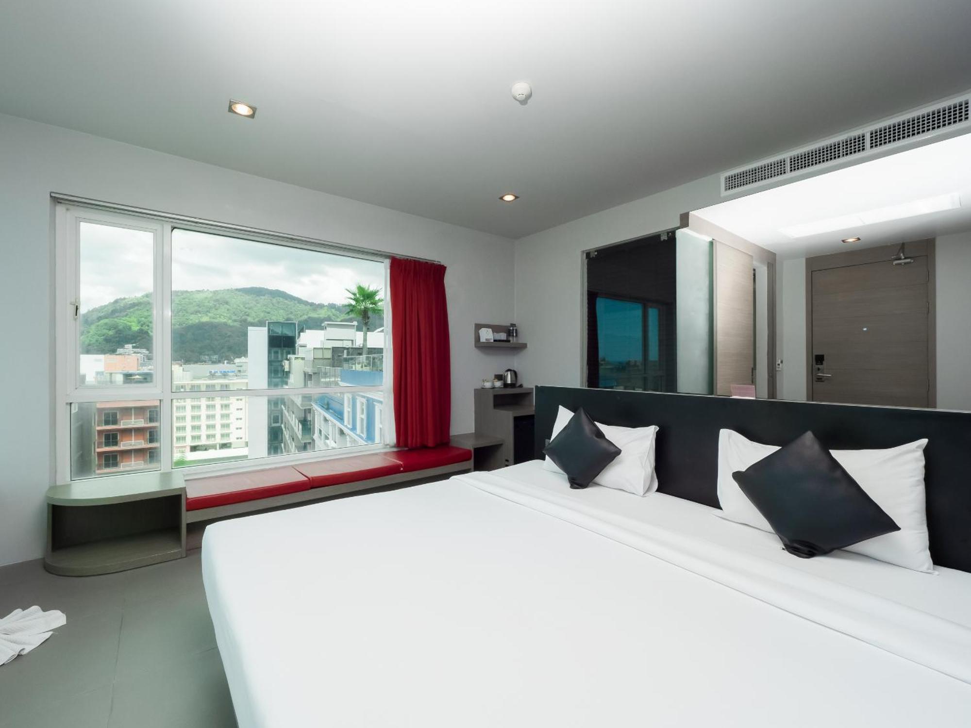 At Patong Hotel - SHA Certified Exterior foto
